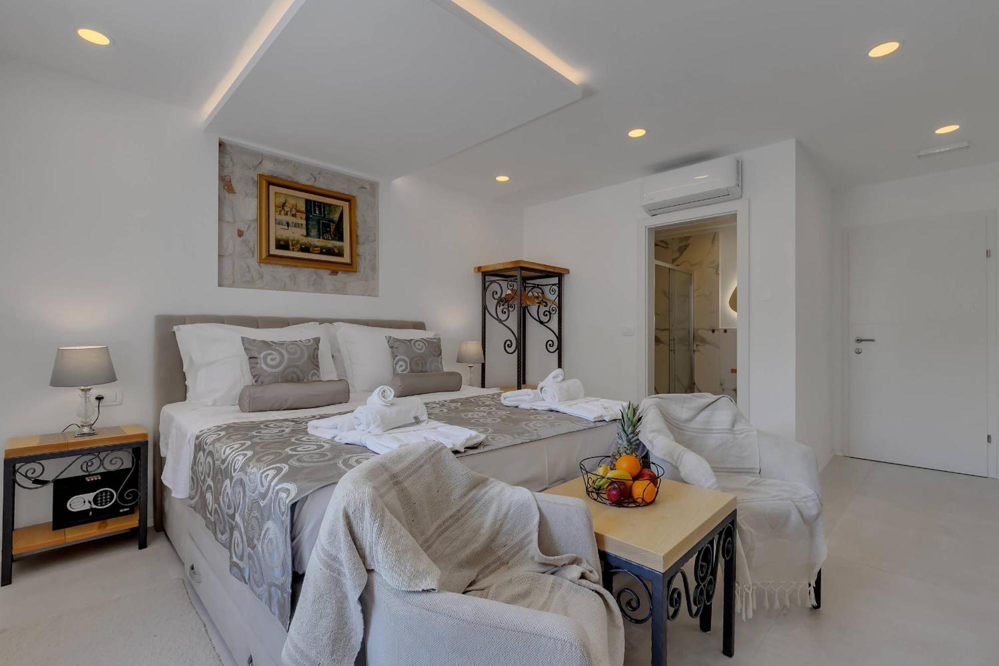 Luxury Rooms Palace B&B Makarska Ngoại thất bức ảnh