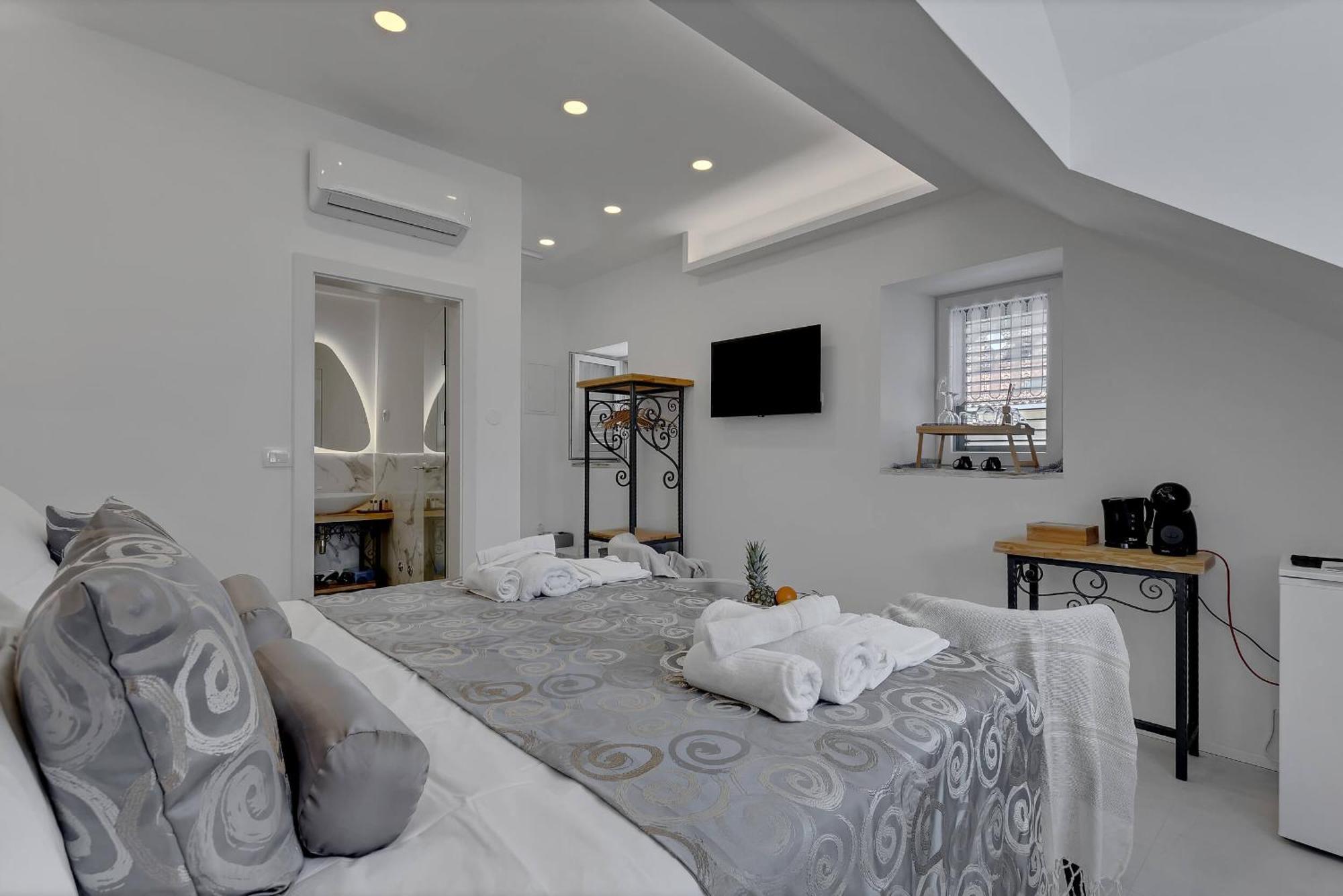 Luxury Rooms Palace B&B Makarska Ngoại thất bức ảnh