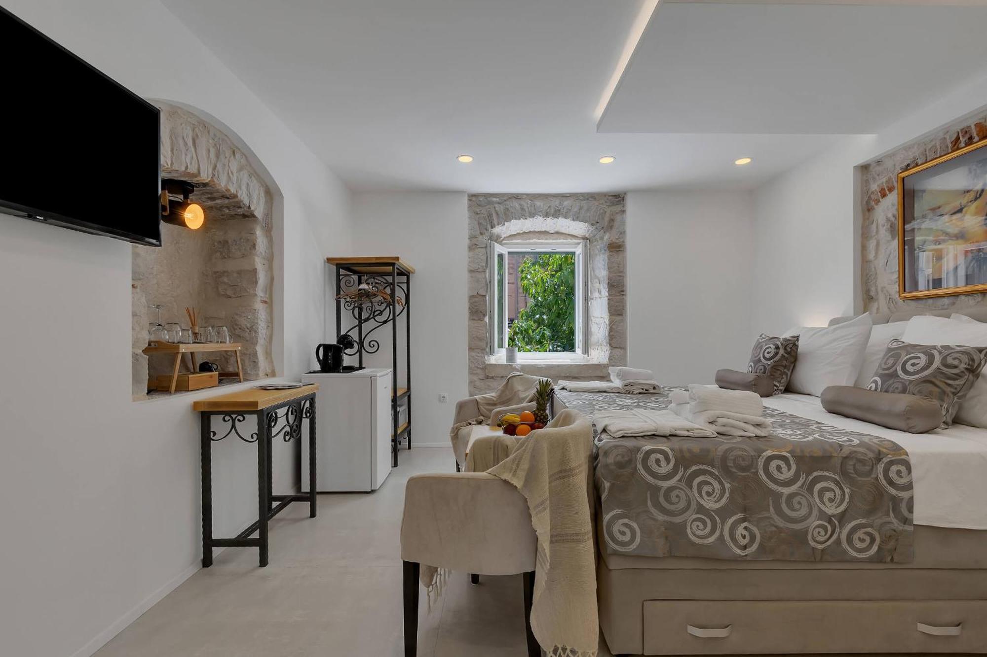 Luxury Rooms Palace B&B Makarska Ngoại thất bức ảnh